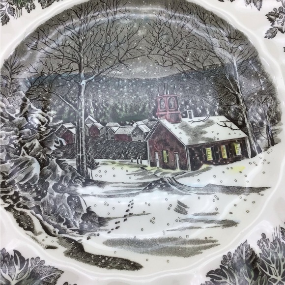 Johnson Brothers Friendly Village “The School House” dinner plates - Picture 3 of 4